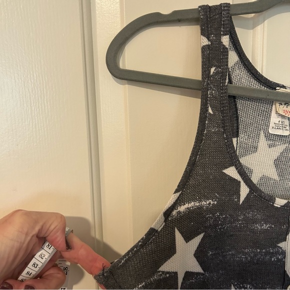 7th Ray Racerback Distressed Gray Ribbed Tank Top with White Stars Sz XL - Picture 6 of 8